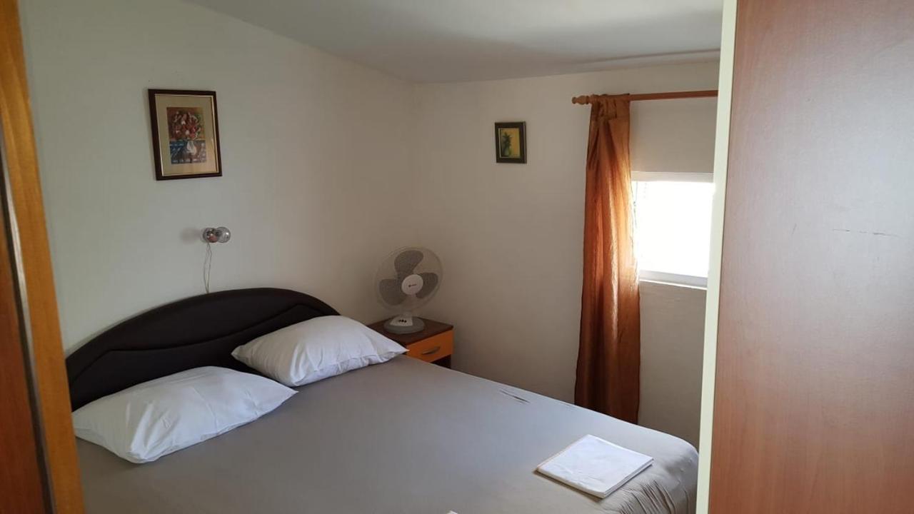 Apartments By The Sea Tucepi, Makarska - 2699 エクステリア 写真