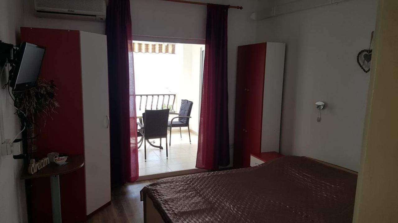 Apartments By The Sea Tucepi, Makarska - 2699 エクステリア 写真